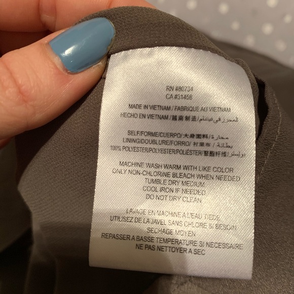 *DONATED* BCBGeneration moss ruffled romper - Picture 5 of 8